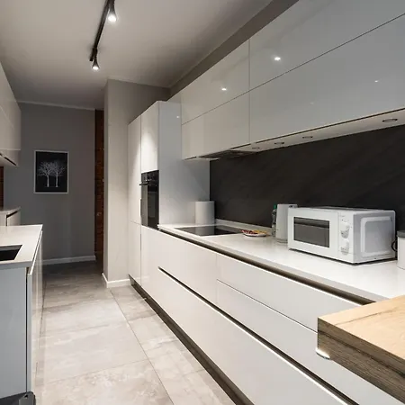 Zabrska 18 Spacious By Bookinghost