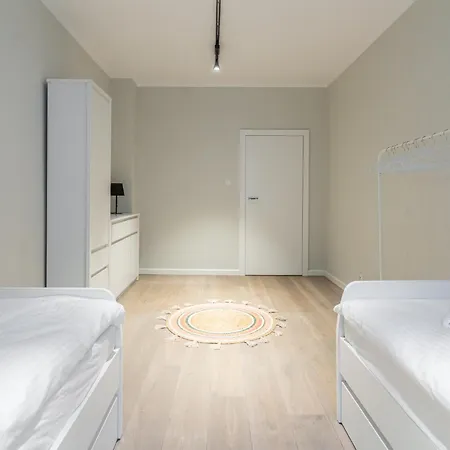 Zabrska 18 Spacious By Bookinghost Apartment Katowice