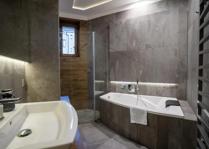 Zabrska 18 Spacious By Bookinghost * Katowice