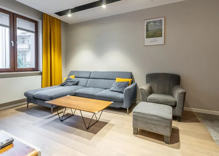 Zabrska 18 Spacious By Bookinghost Apartment