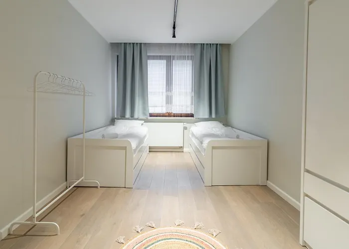 Zabrska 18 Spacious By Bookinghost *