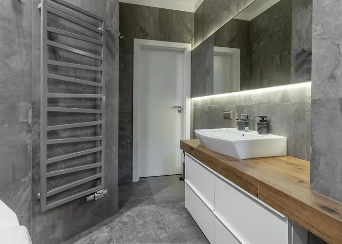 Zabrska 18 Spacious By Bookinghost Katowice